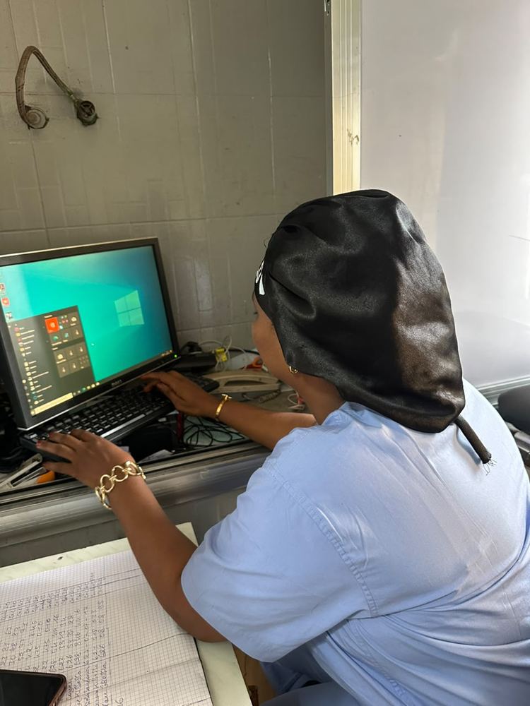 Personnel administratif gérant les dossiers patients